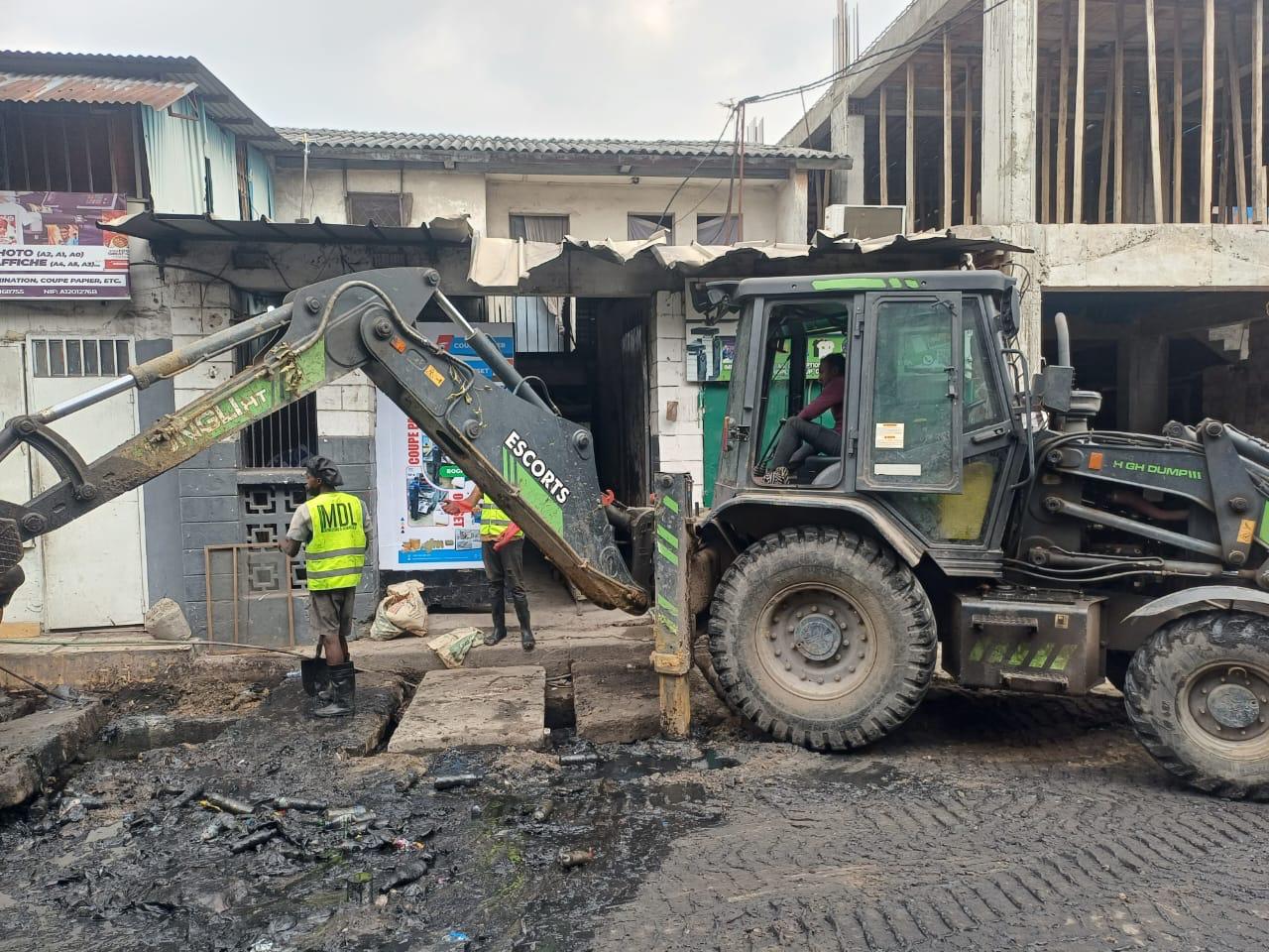 Travaux de construction sur un chantier MDL